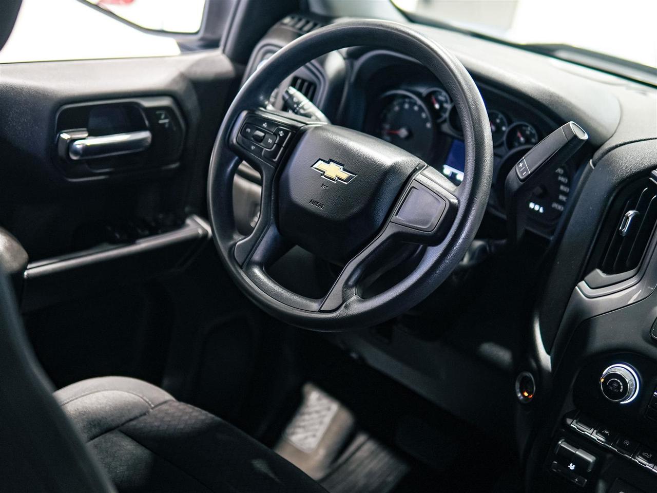 2024 Chevrolet Silverado 1500 CUSTOM | CREW CAB | 4WD | NO ACCIDENTS Photo