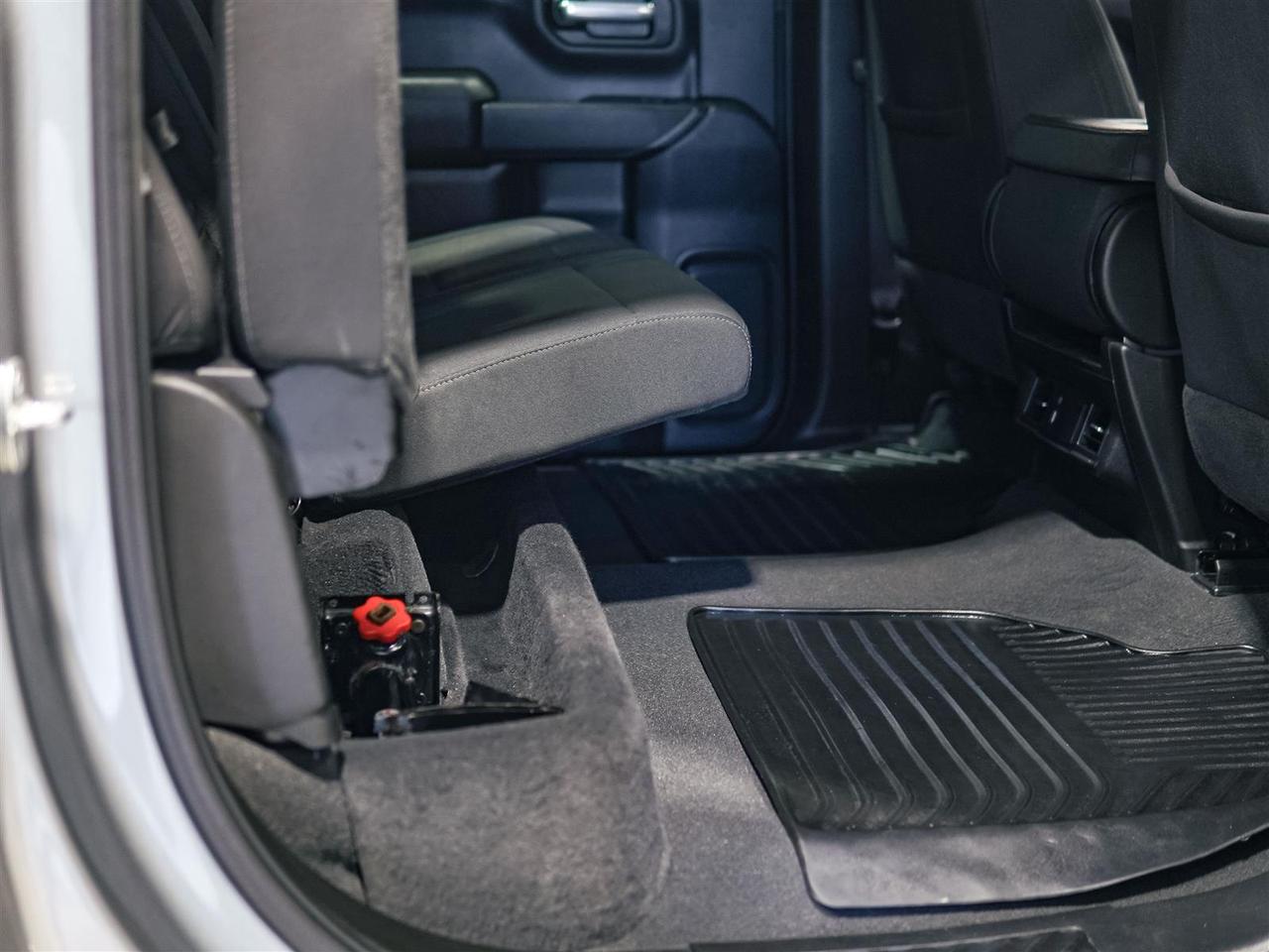 2024 Chevrolet Silverado 1500 CUSTOM | CREW CAB | 4WD | NO ACCIDENTS Photo