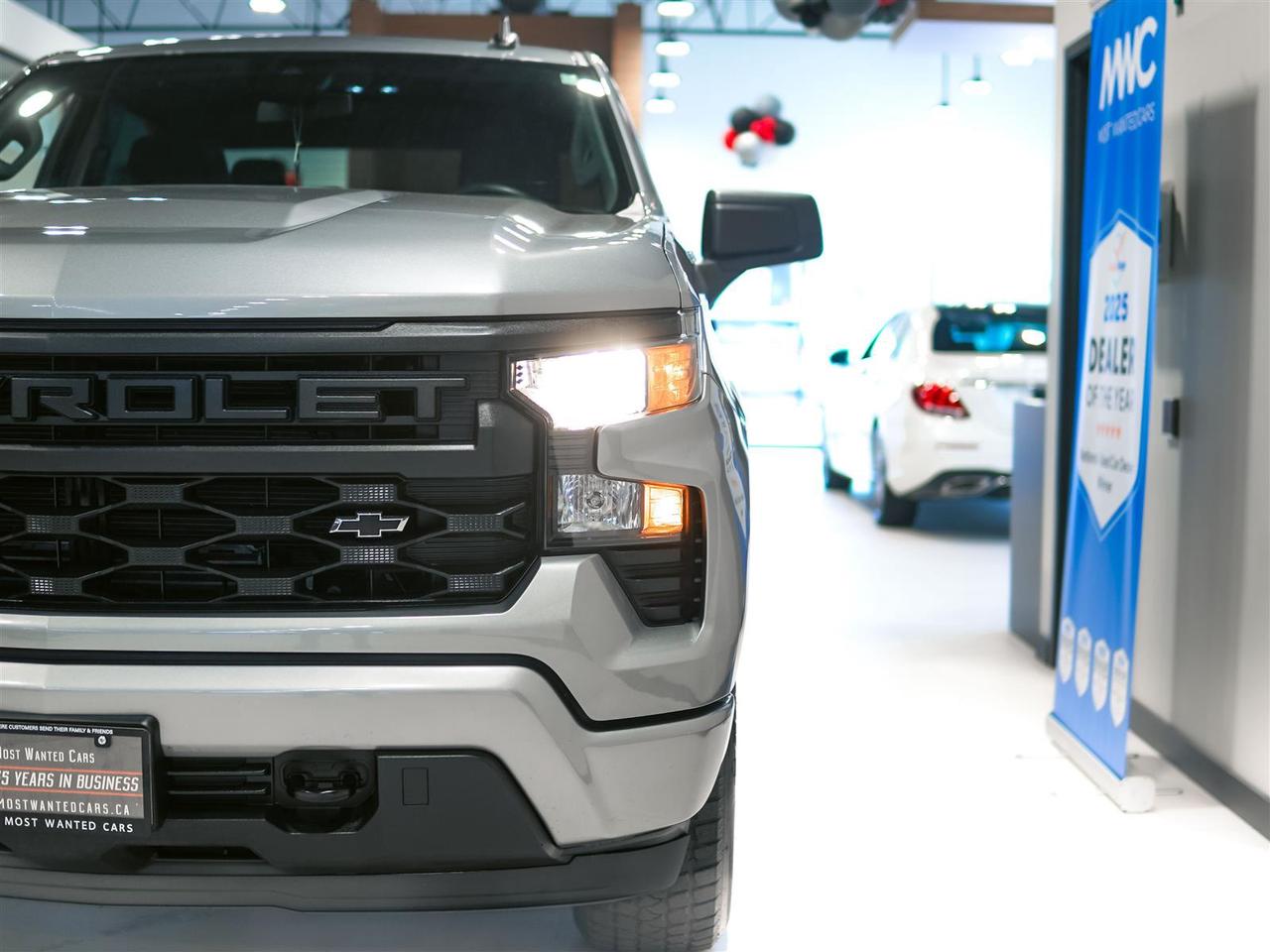 2024 Chevrolet Silverado 1500 CUSTOM | CREW CAB | 4WD | NO ACCIDENTS Photo