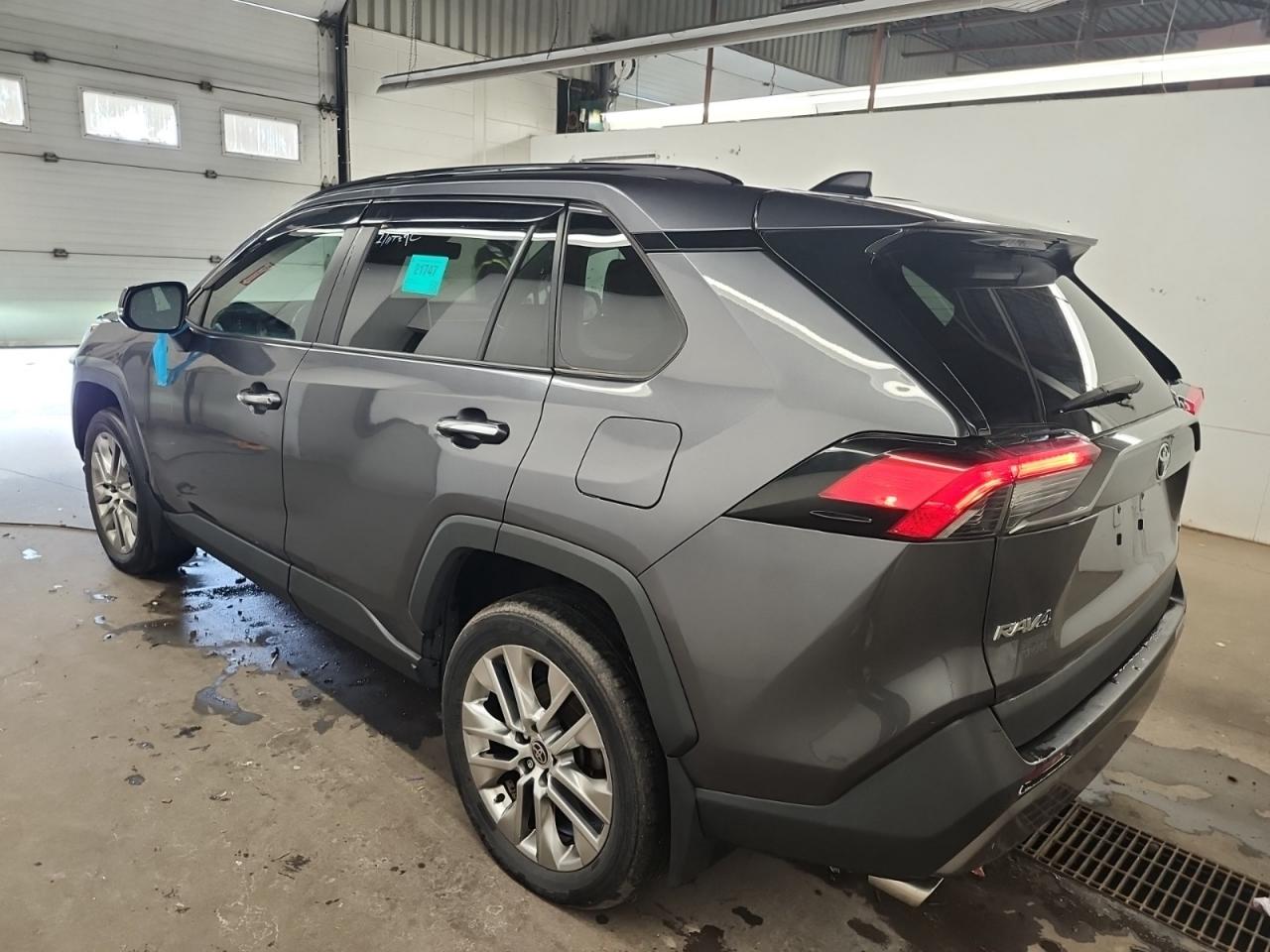 2021 Toyota RAV4 LIMITED AWD | 19 TOYOTA SERVICE RECORDS Photo