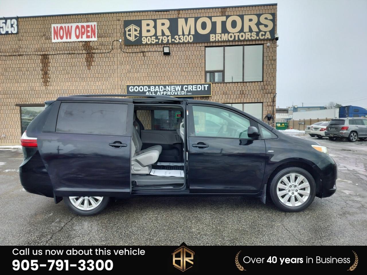 2016 Toyota Sienna LE | AWD | Power doors Photo