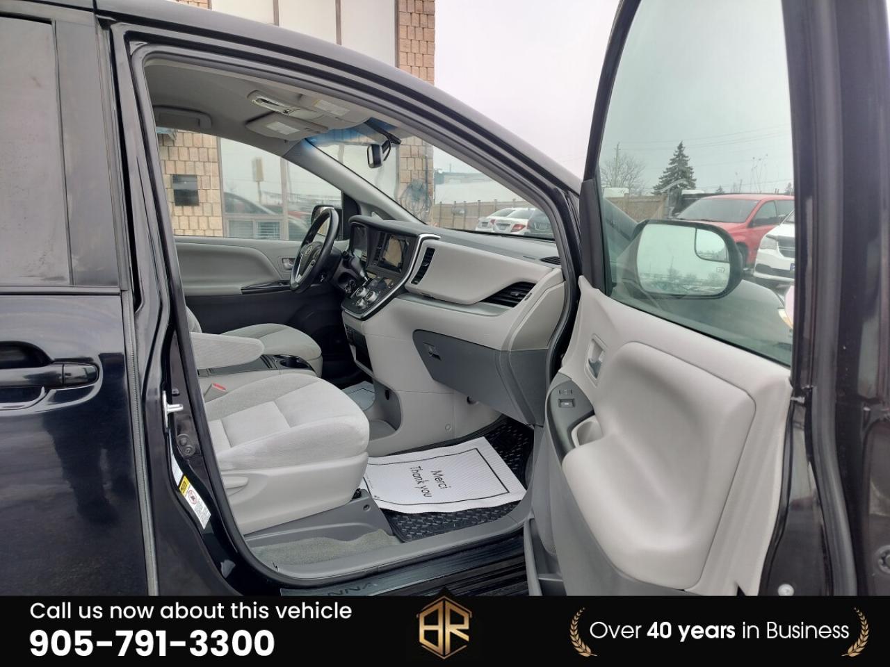 2016 Toyota Sienna LE | AWD | Power doors Photo