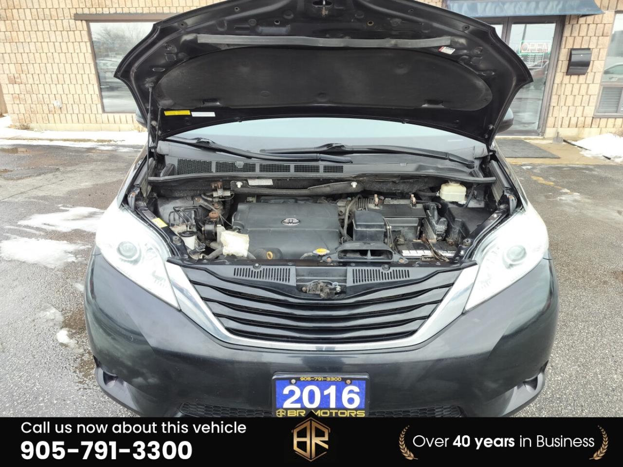 2016 Toyota Sienna LE | AWD | Power doors Photo