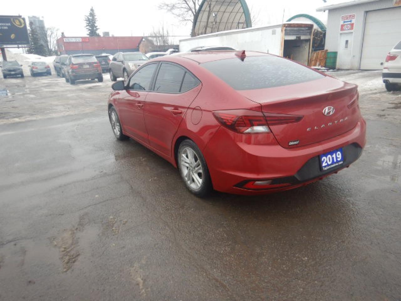 2019 Hyundai Elantra Preferred Photo