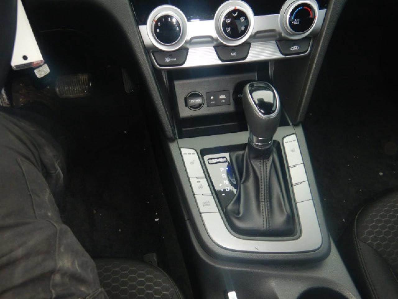 2019 Hyundai Elantra Preferred Photo