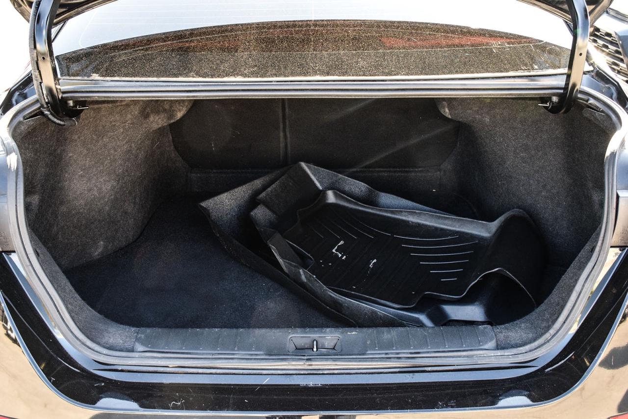 2023 Nissan Sentra SV SPECIAL EDITION / ONE OWNER / SUNROOF / CARPLAY Photo