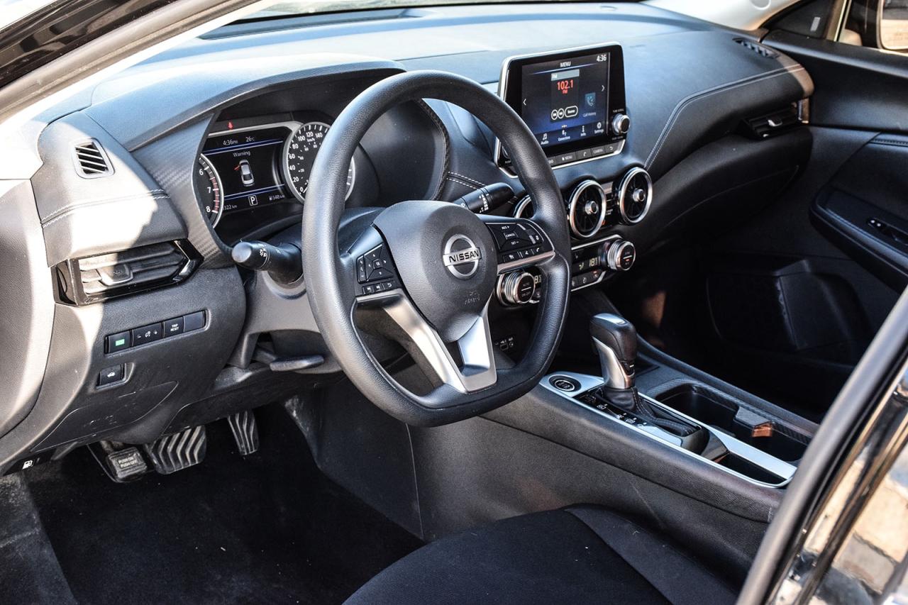 2023 Nissan Sentra SV SPECIAL EDITION / ONE OWNER / SUNROOF / CARPLAY Photo