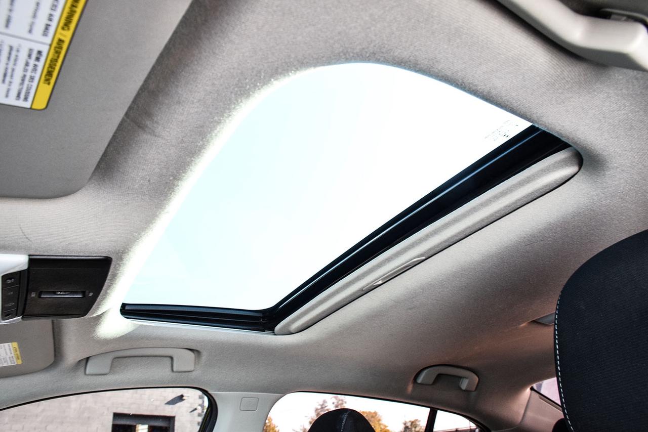 2023 Nissan Sentra SV Special Edition One Owner Sunroof Carplay Photo