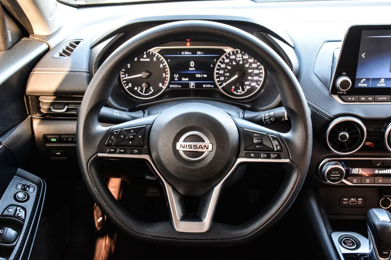 2023 Nissan Sentra SV SPECIAL EDITION / ONE OWNER / SUNROOF / CARPLAY Photo