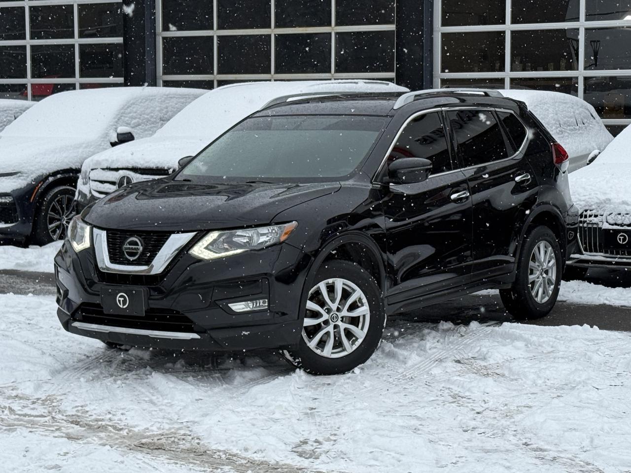 2018 Nissan Rogue SV | PANO | BACK UP CAMERA Photo