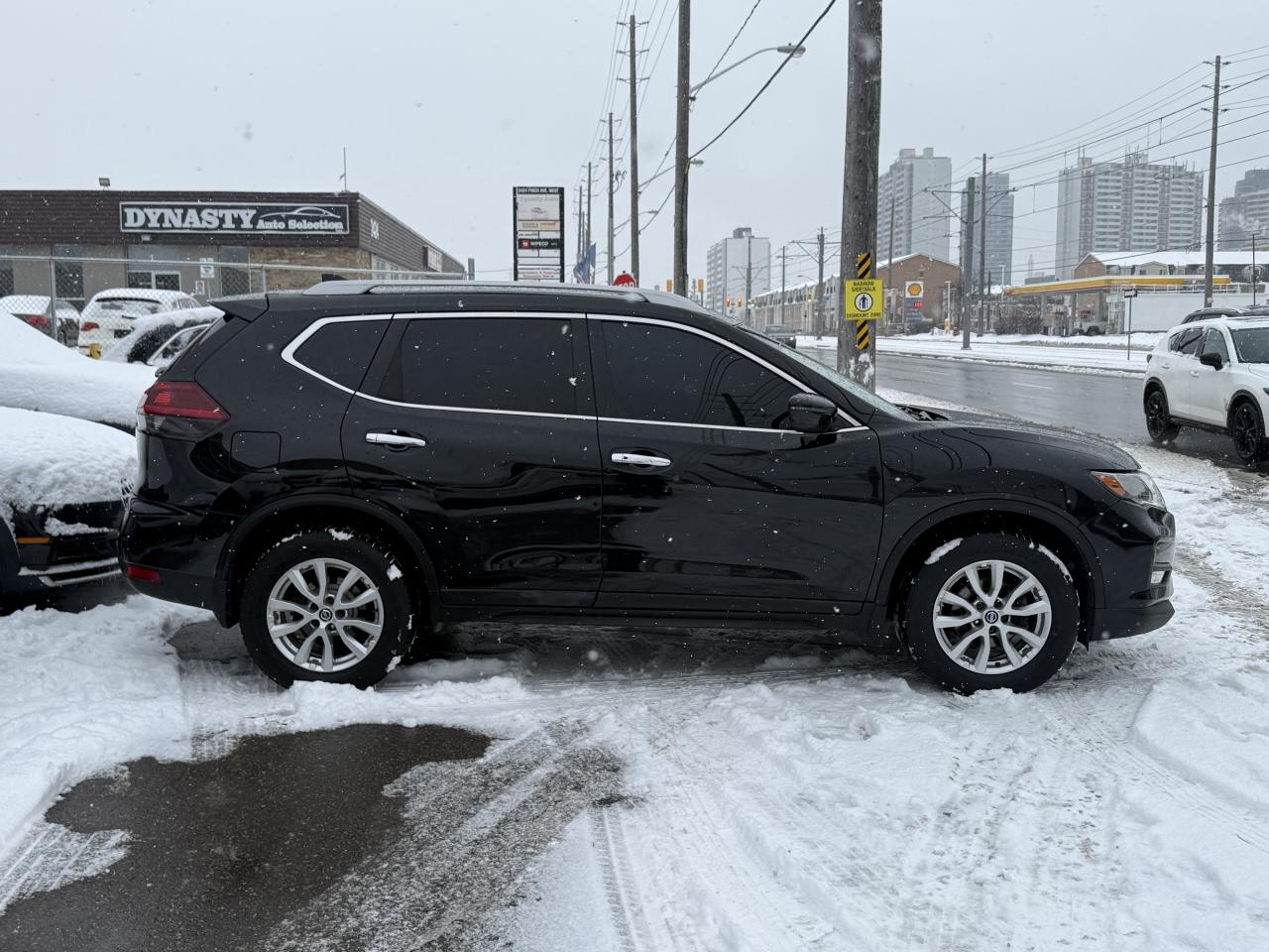 2018 Nissan Rogue SV | PANO | BACK UP CAMERA Photo