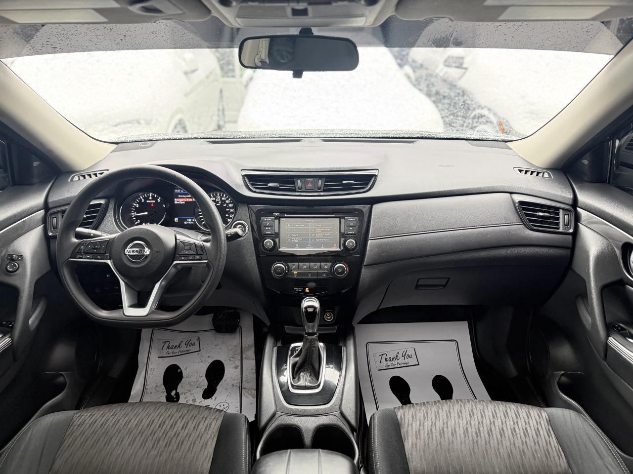 2018 Nissan Rogue SV | PANO | BACK UP CAMERA Photo