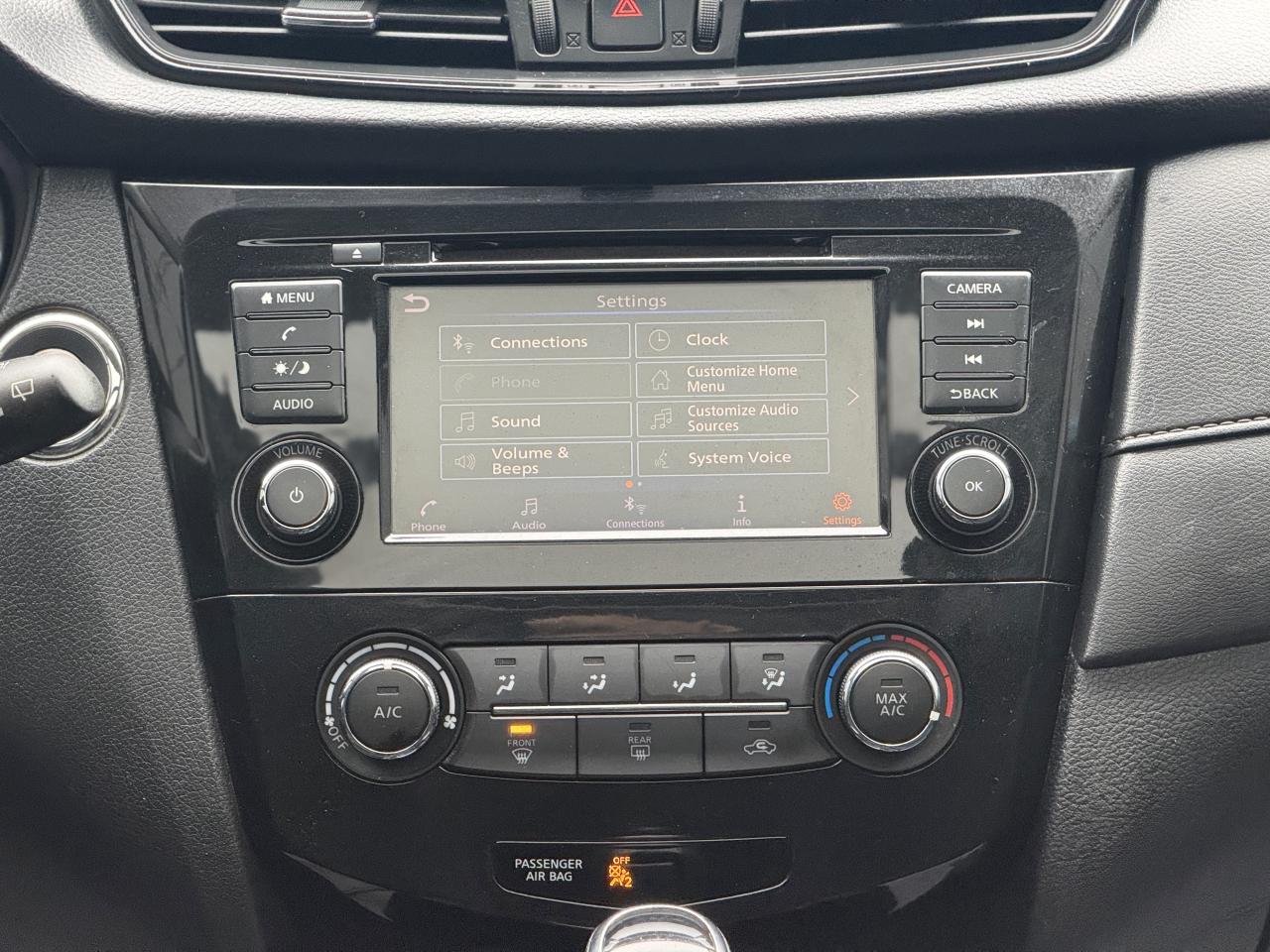 2018 Nissan Rogue SV | PANO | BACK UP CAMERA Photo