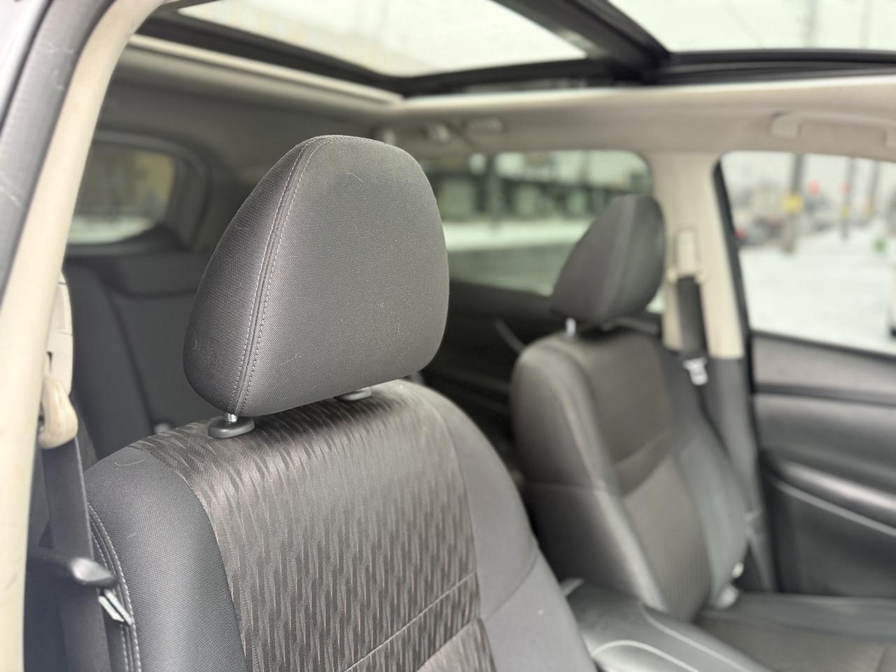 2018 Nissan Rogue SV | PANO | BACK UP CAMERA Photo