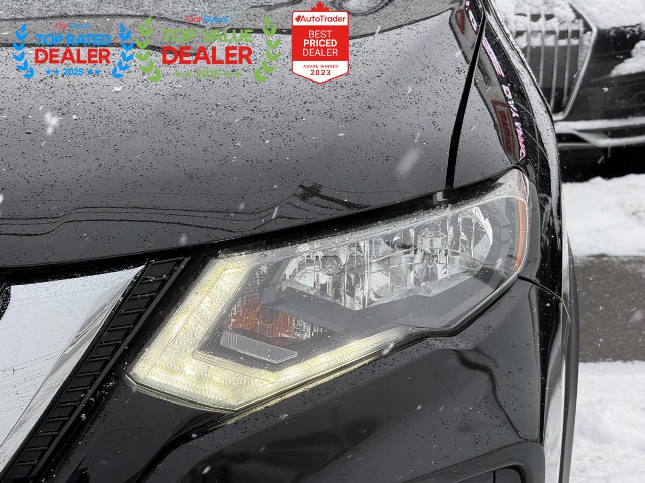 2018 Nissan Rogue SV | PANO | BACK UP CAMERA Photo