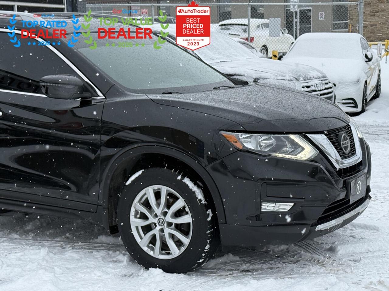 2018 Nissan Rogue SV | PANO | BACK UP CAMERA Photo