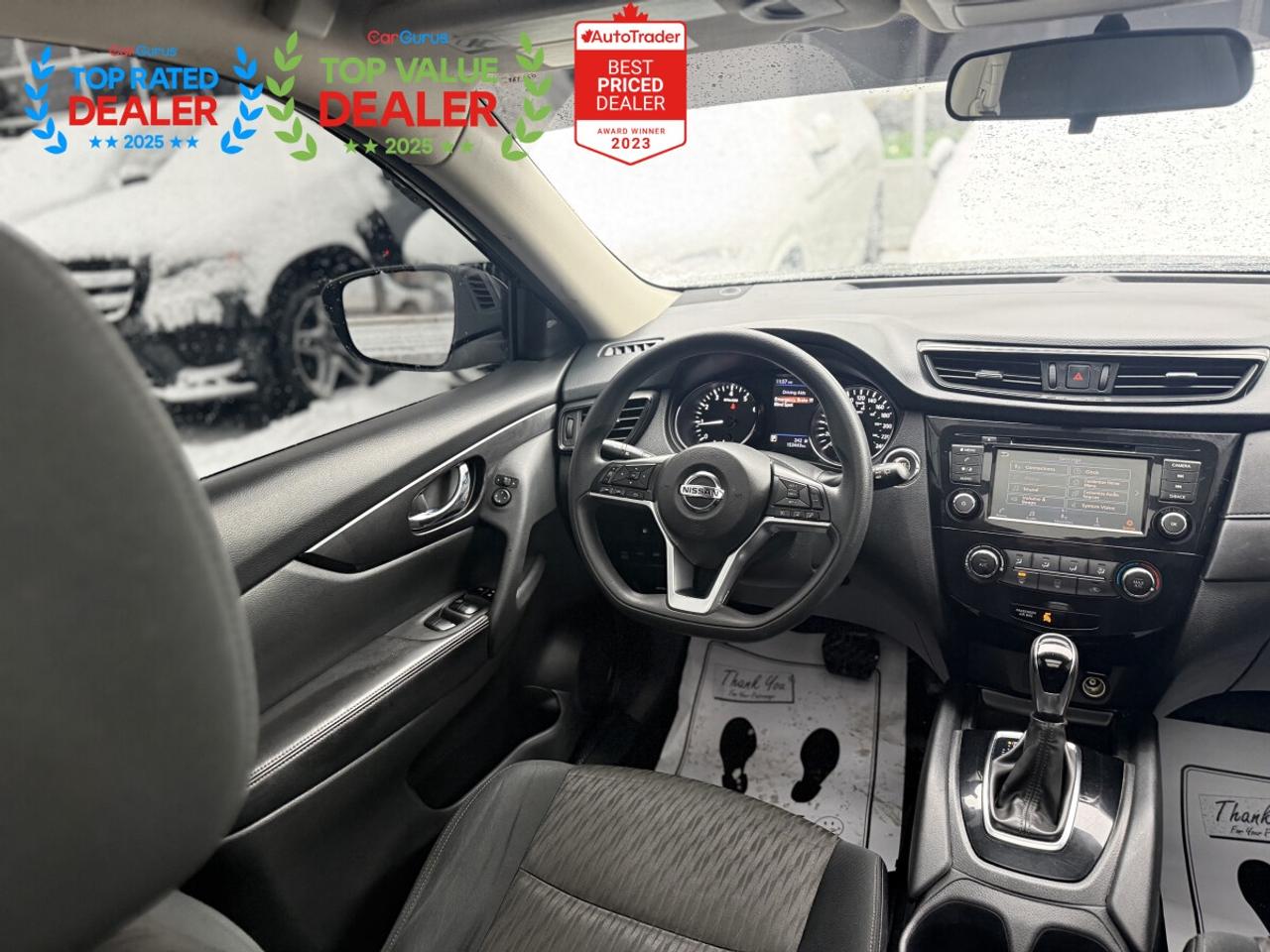 2018 Nissan Rogue SV | PANO | BACK UP CAMERA Photo