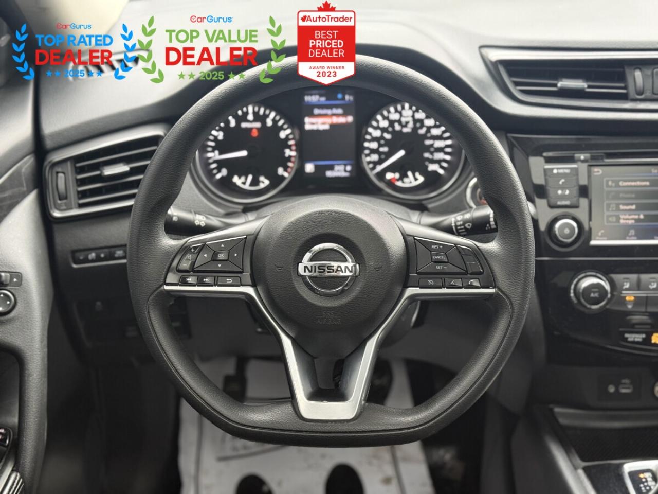 2018 Nissan Rogue SV | PANO | BACK UP CAMERA Photo