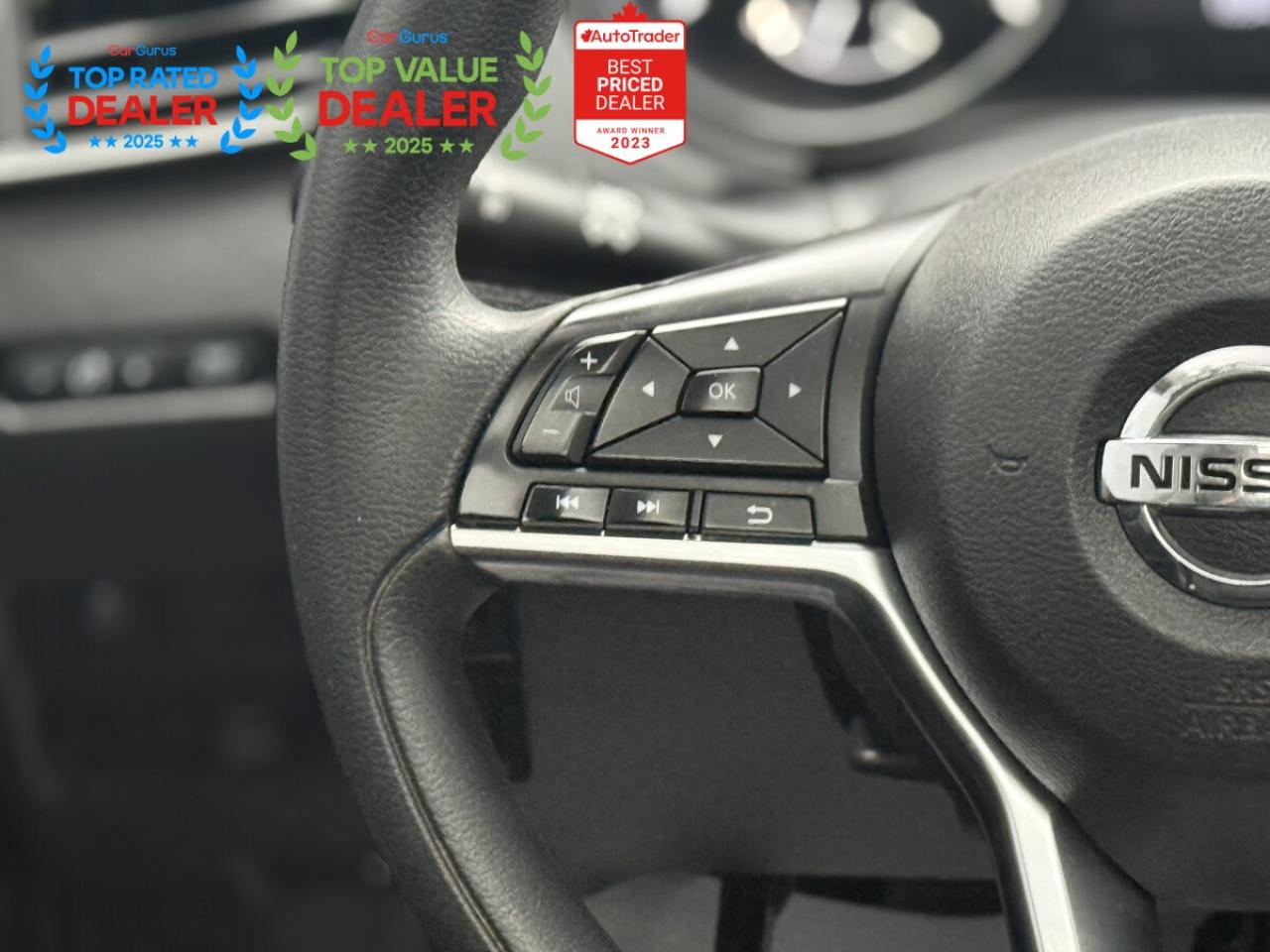 2018 Nissan Rogue SV | PANO | BACK UP CAMERA Photo