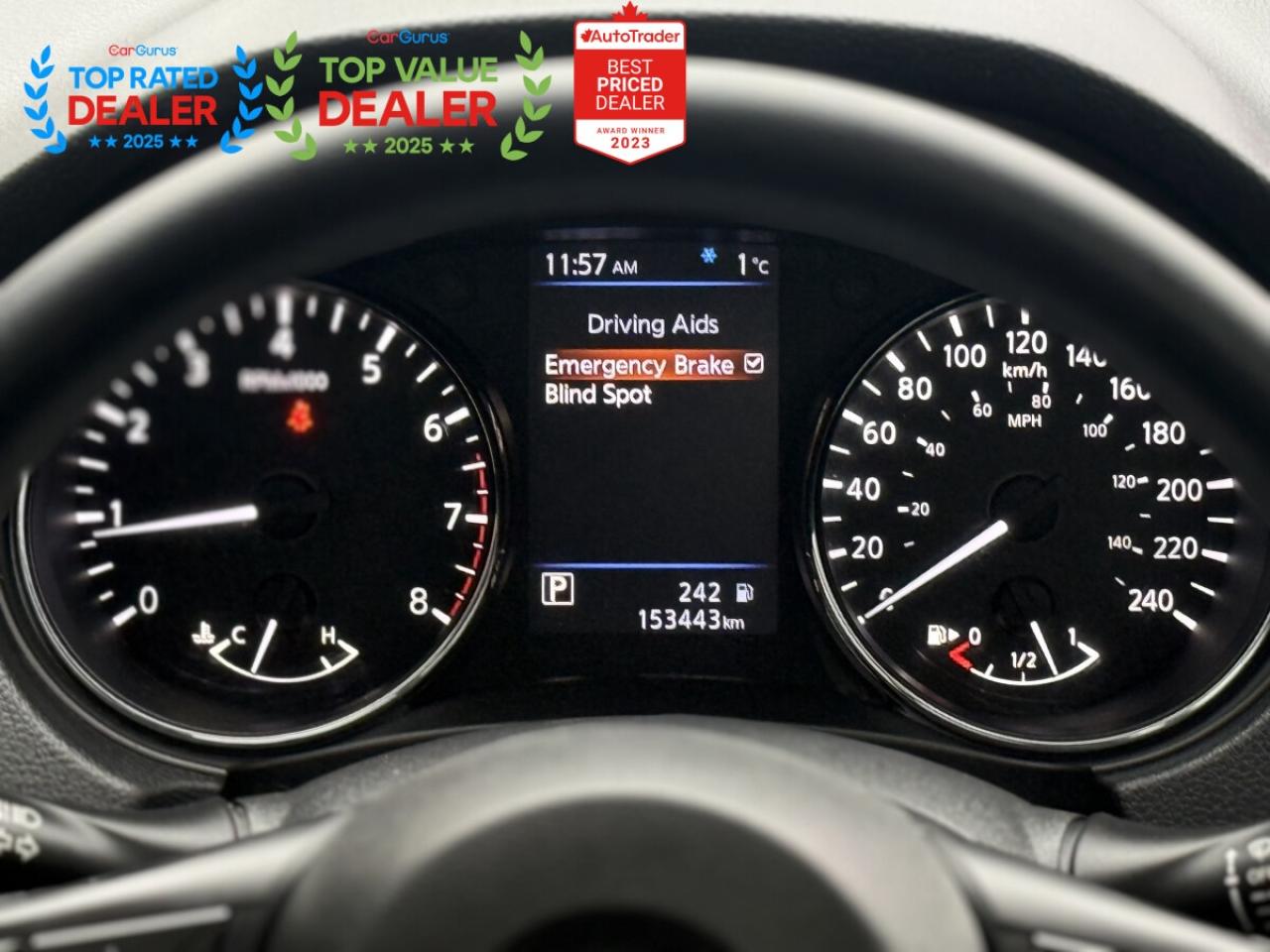 2018 Nissan Rogue SV | PANO | BACK UP CAMERA Photo