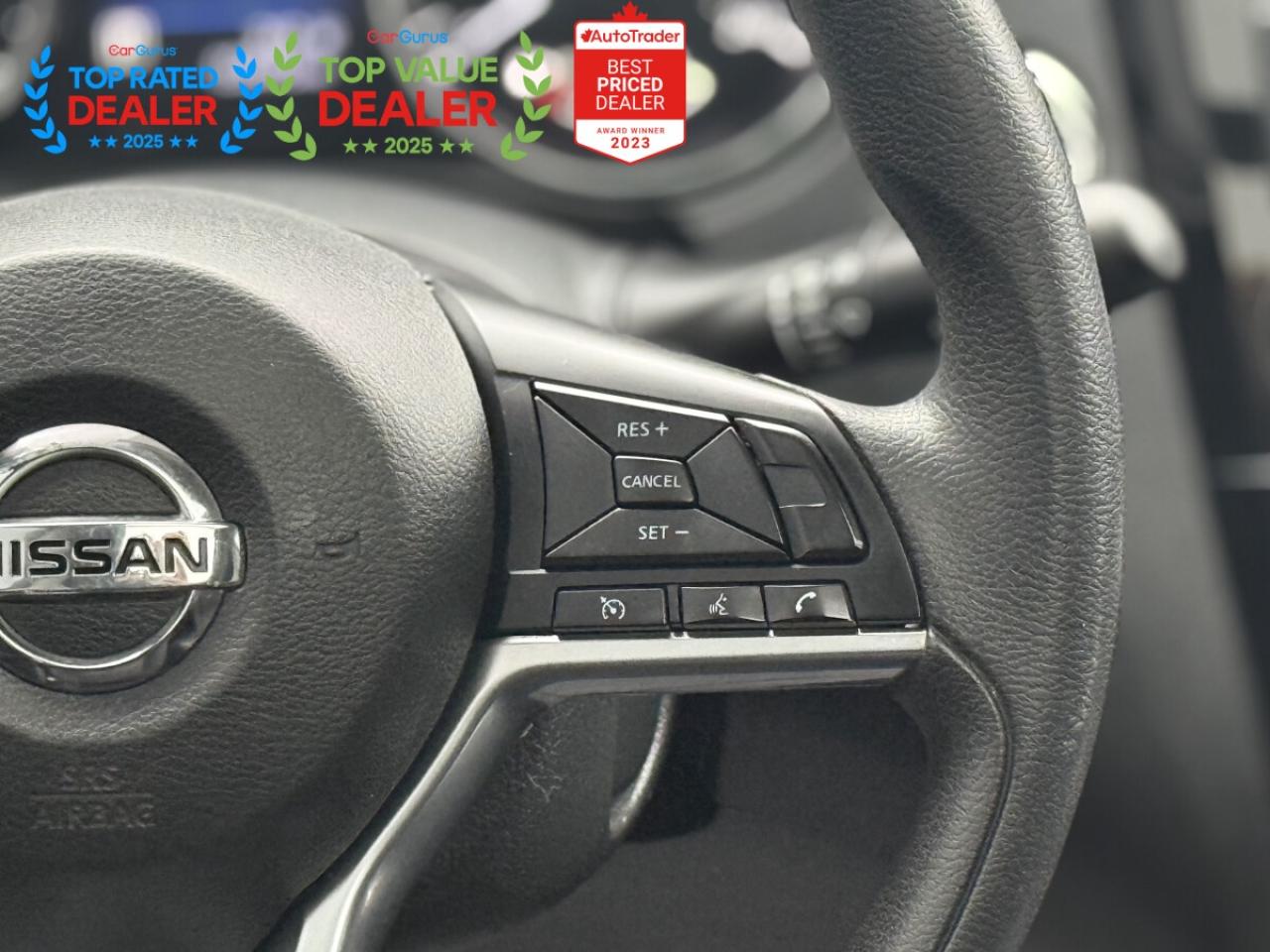 2018 Nissan Rogue SV | PANO | BACK UP CAMERA Photo