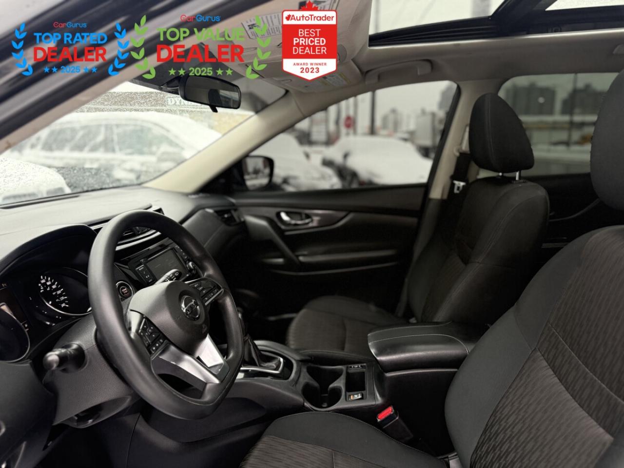 2018 Nissan Rogue SV | PANO | BACK UP CAMERA Photo