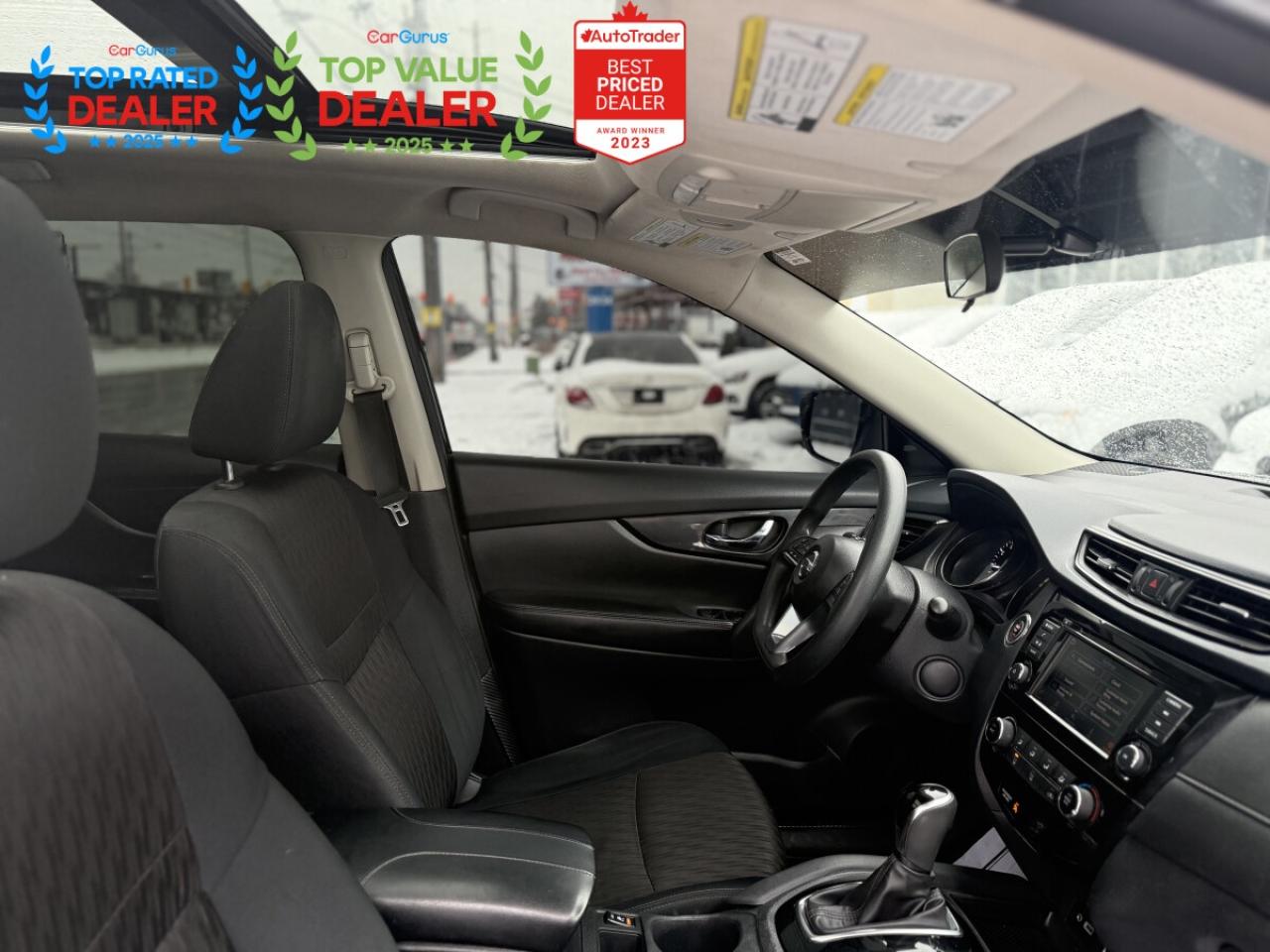 2018 Nissan Rogue SV | PANO | BACK UP CAMERA Photo