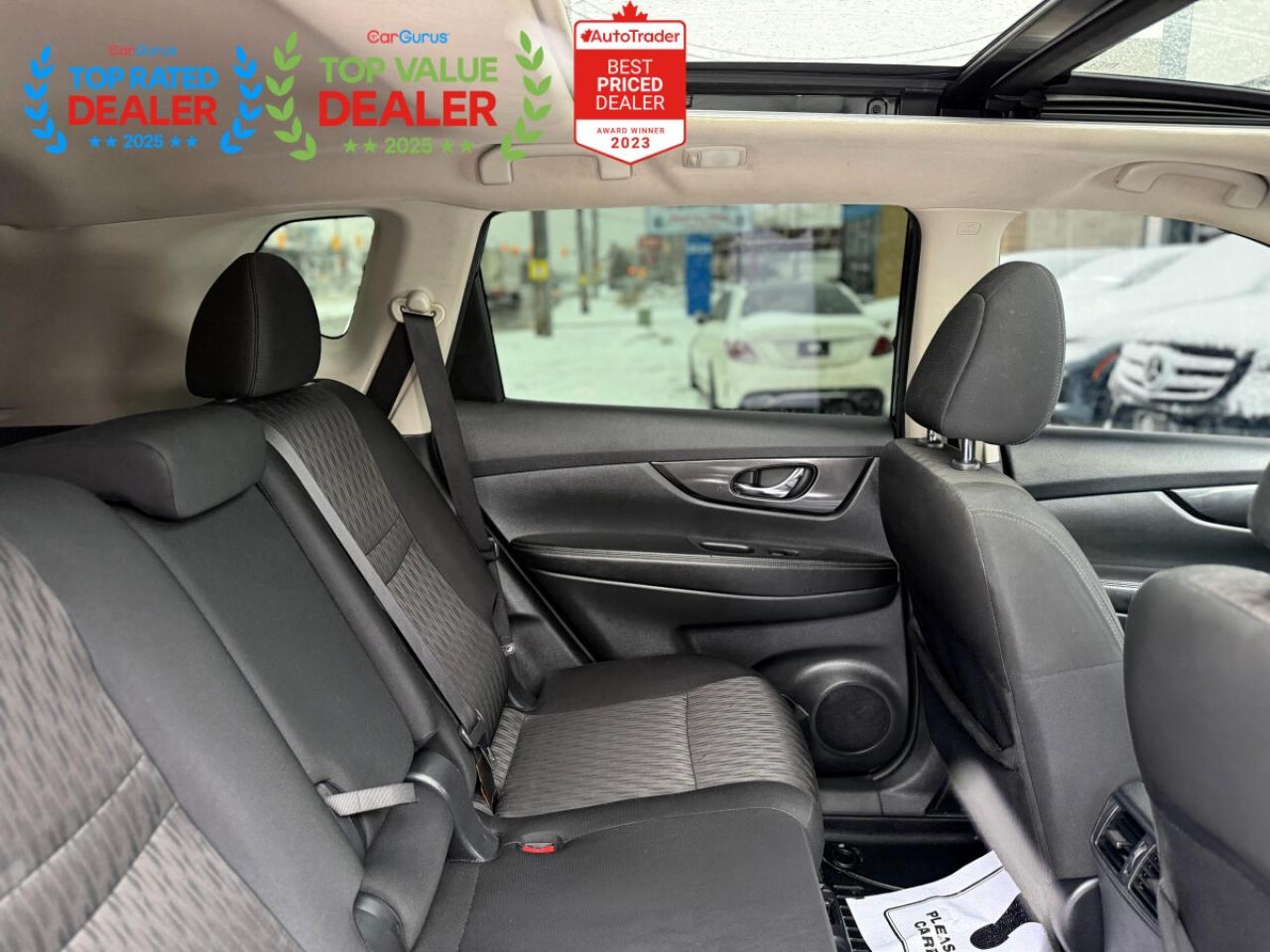 2018 Nissan Rogue SV | PANO | BACK UP CAMERA Photo