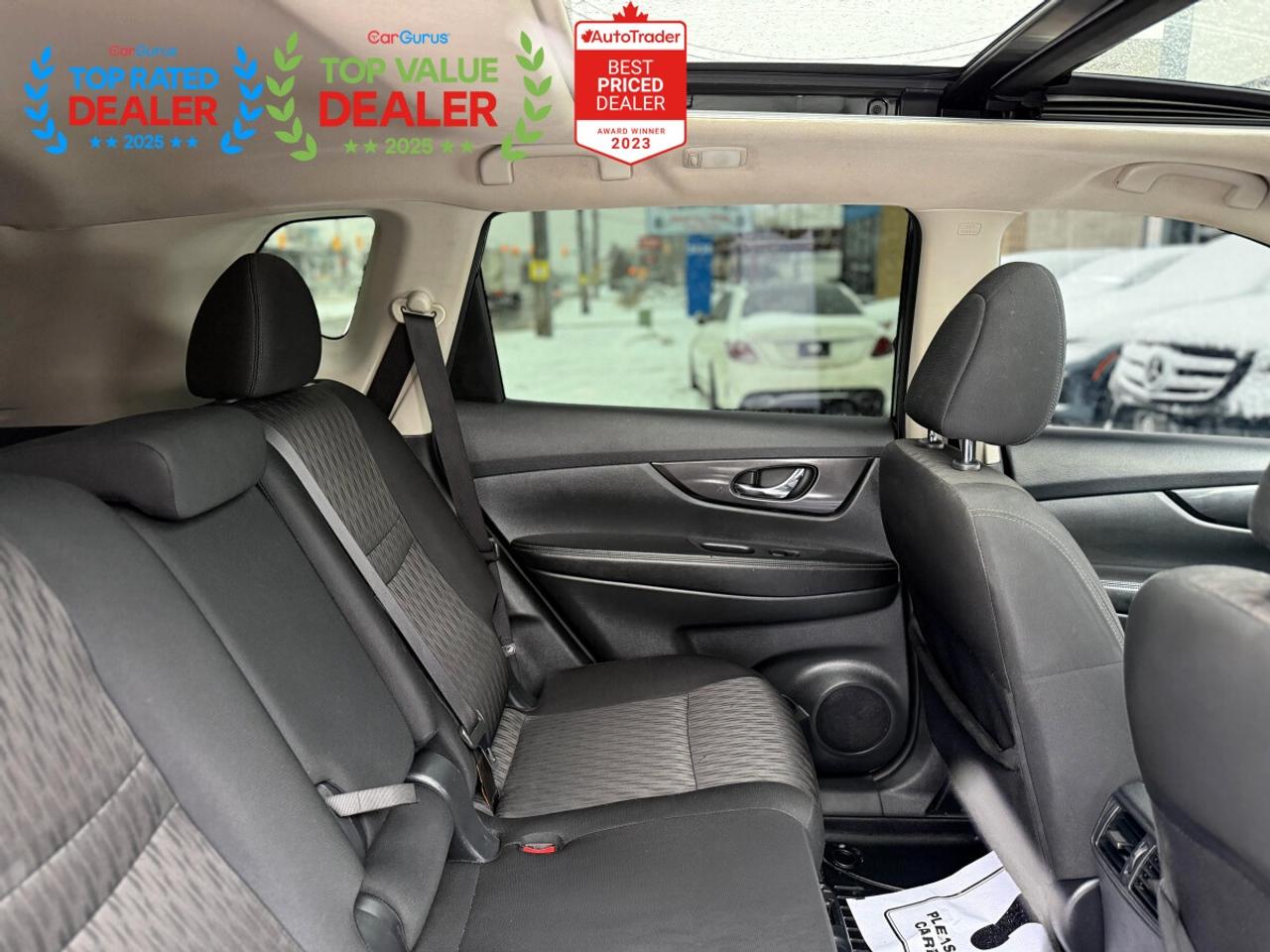 2018 Nissan Rogue SV | PANO | BACK UP CAMERA Photo