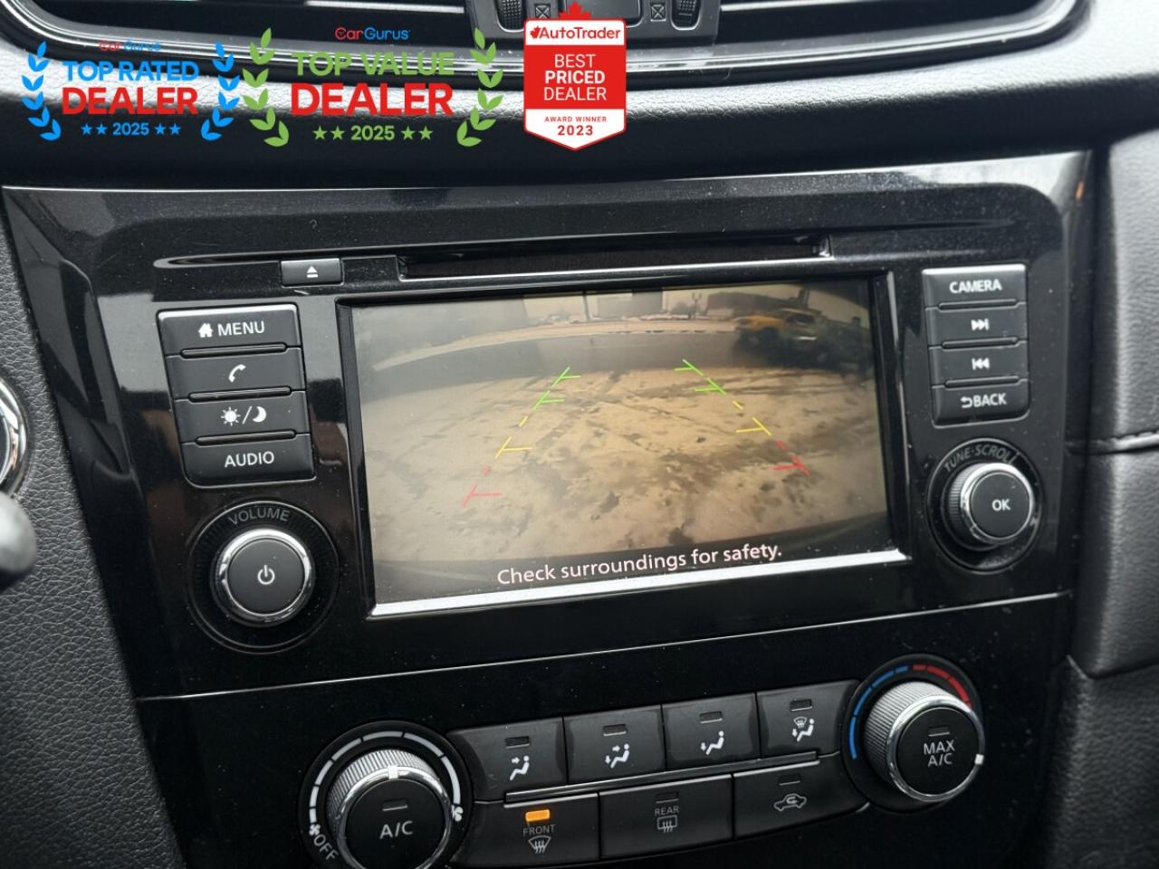 2018 Nissan Rogue SV | PANO | BACK UP CAMERA Photo