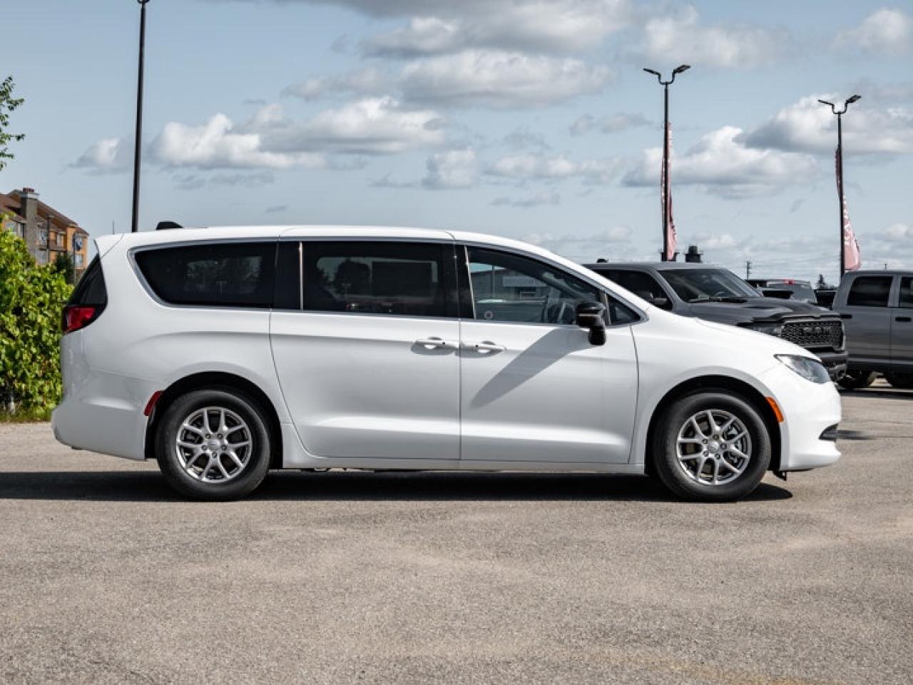 2026 Dodge Grand Caravan SXT Photo
