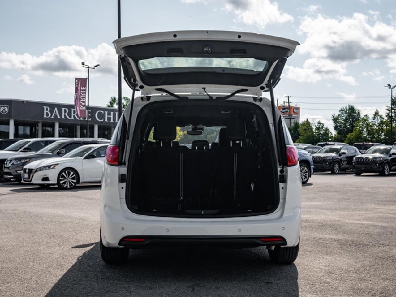 2026 Dodge Grand Caravan SXT Photo