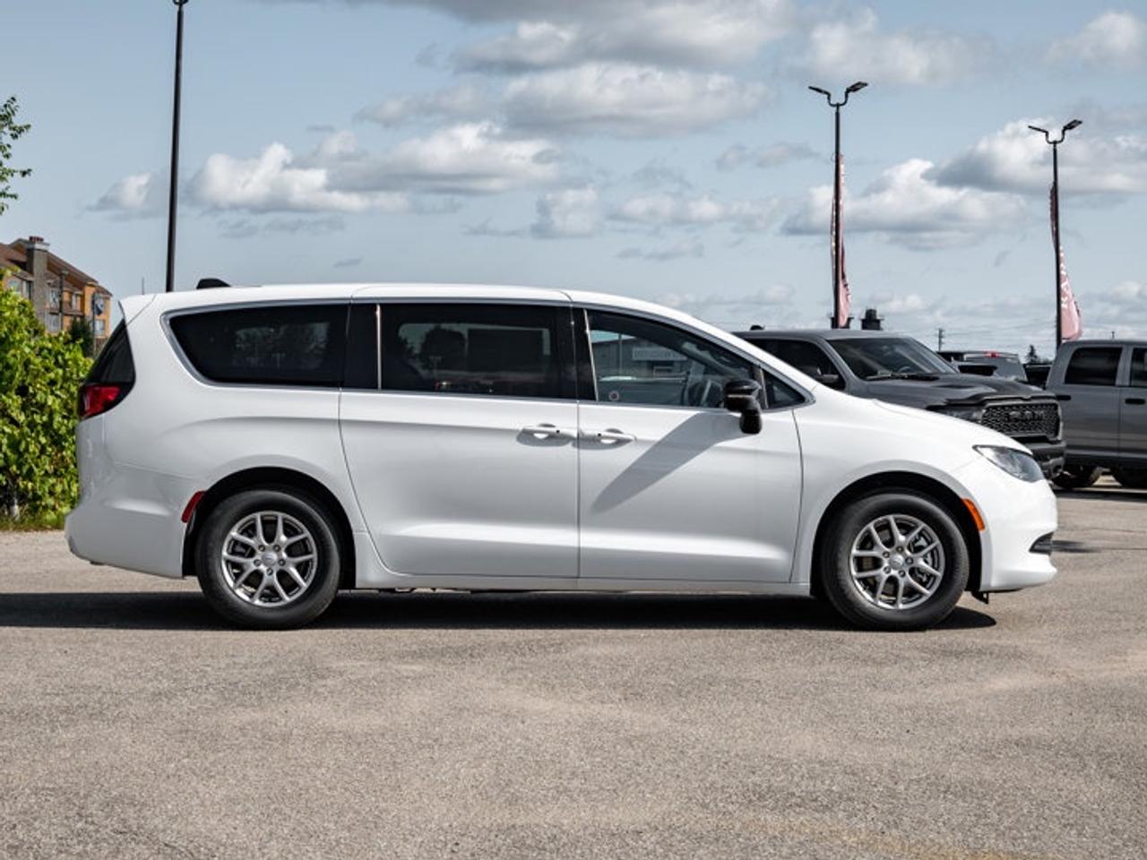 2026 Dodge Grand Caravan SXT Photo