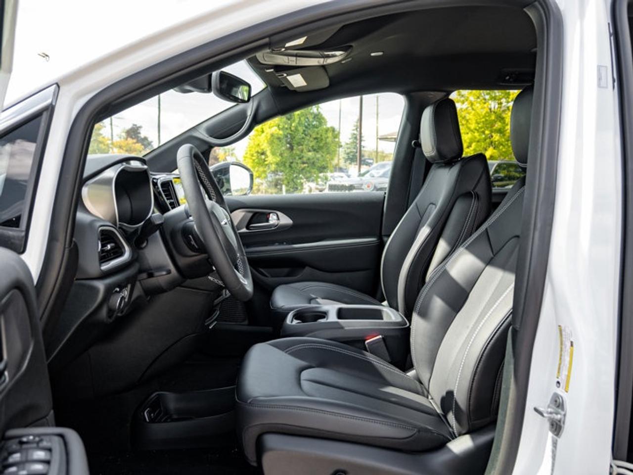 2026 Dodge Grand Caravan SXT Photo