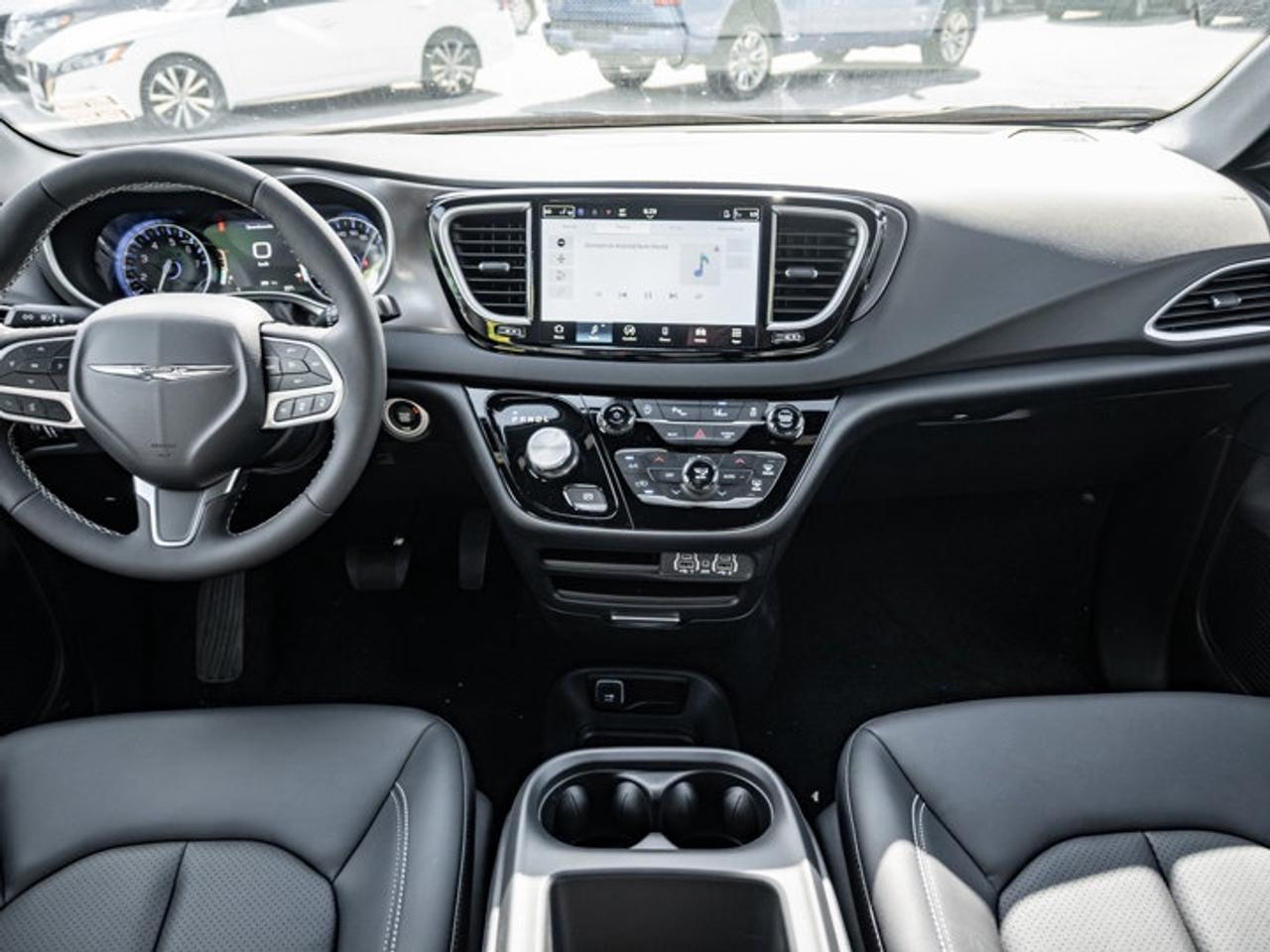 2026 Dodge Grand Caravan SXT Photo