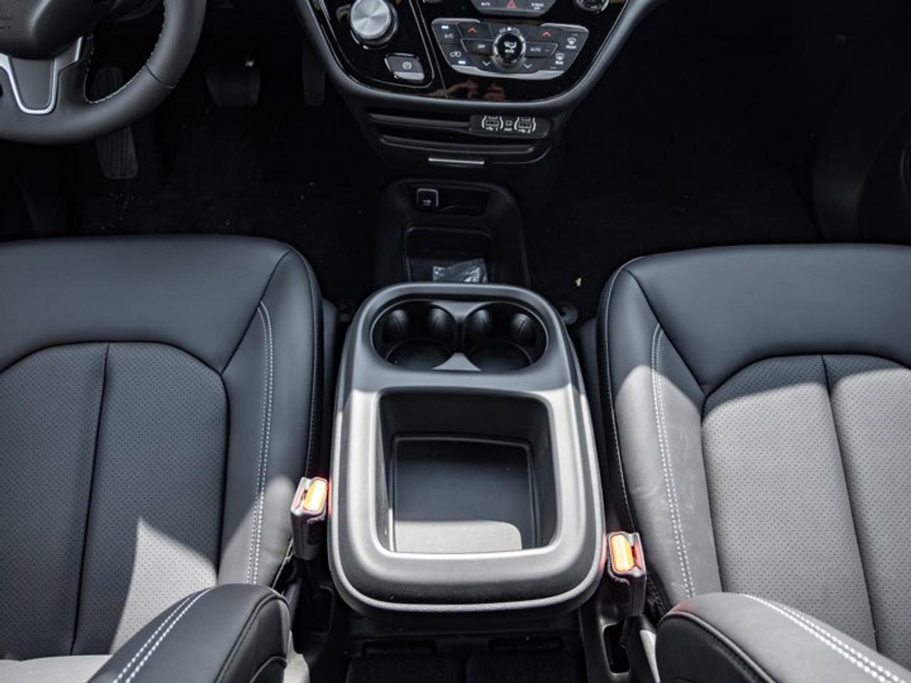2026 Dodge Grand Caravan SXT Photo
