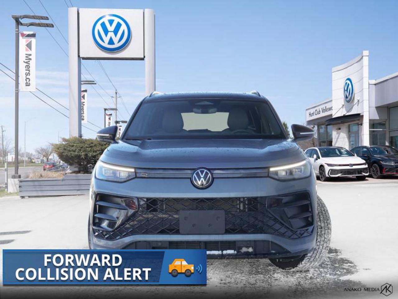 2025 Volkswagen Tiguan Comfortline R-Line Black Edition Photo