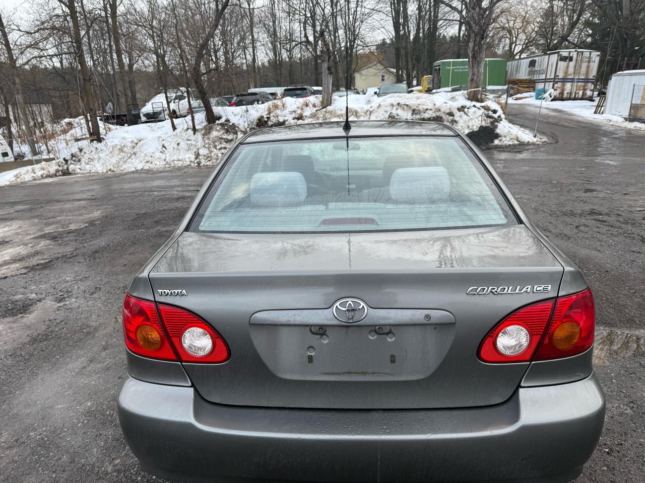 2004 Toyota Corolla CE Photo4