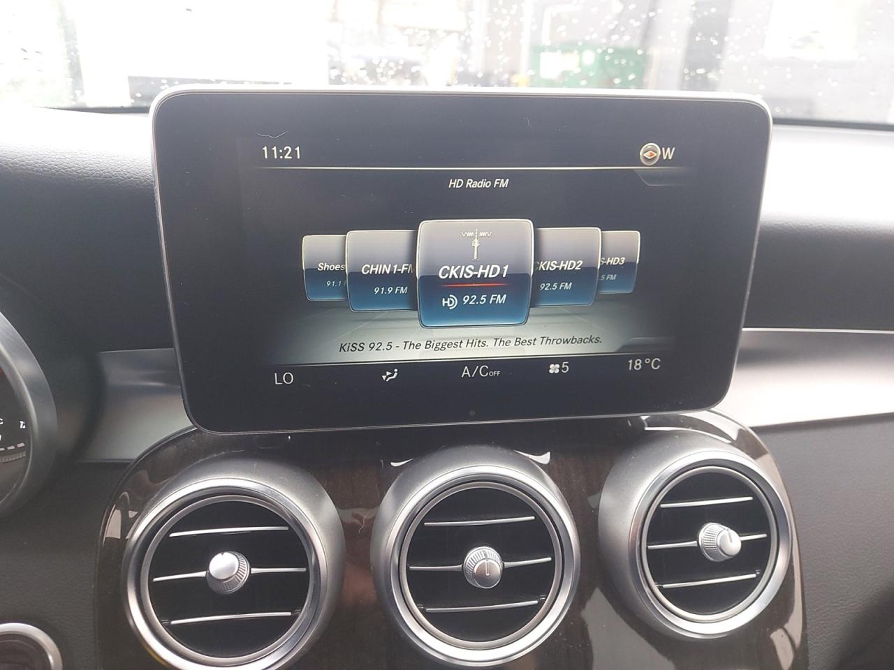 2017 Mercedes-Benz GLC-Class GLC 300 Photo