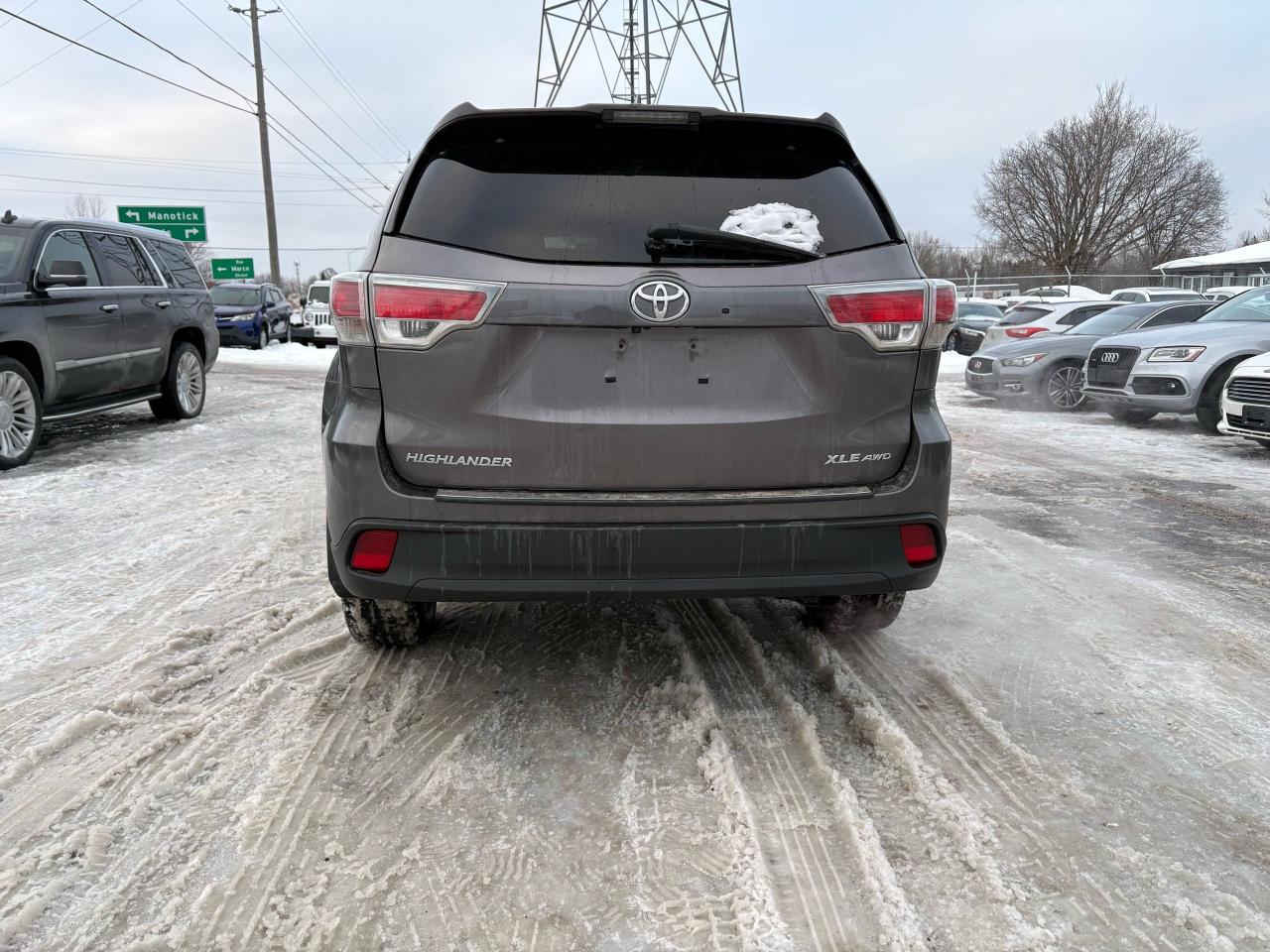 2015 Toyota Highlander XLE Photo3