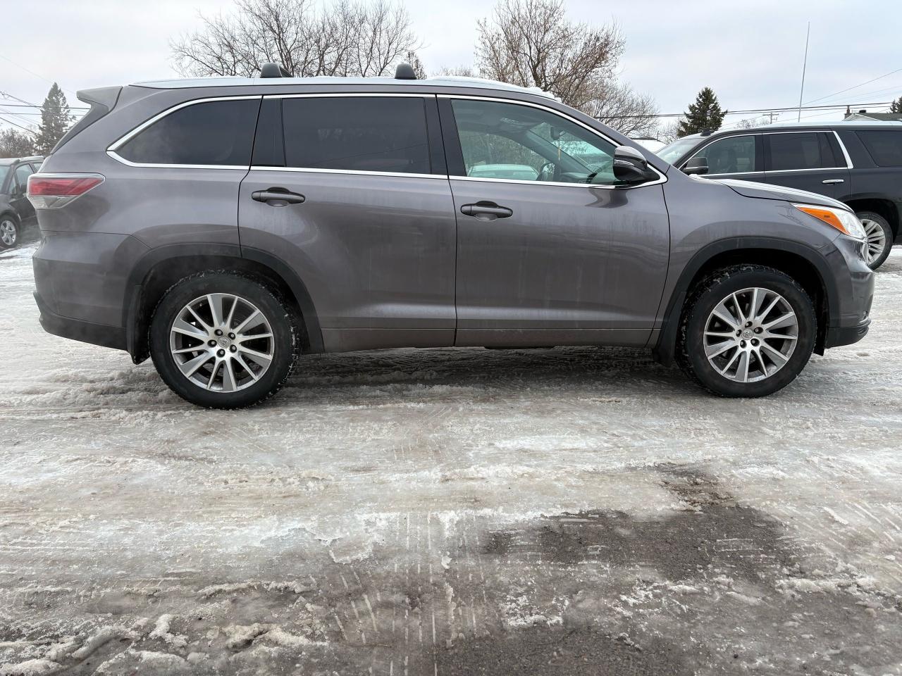2015 Toyota Highlander XLE Photo