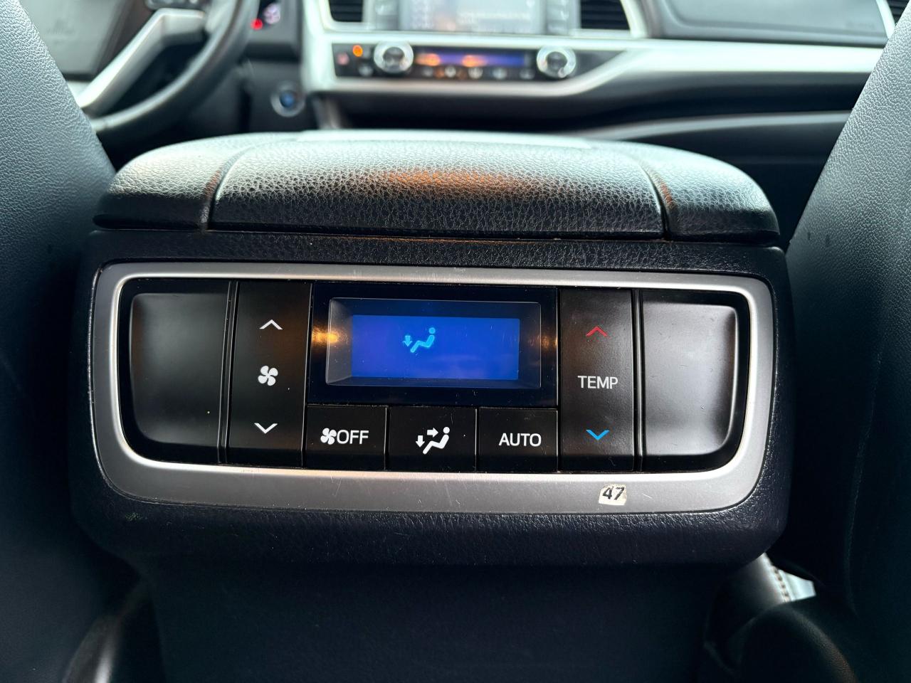 2015 Toyota Highlander XLE Photo