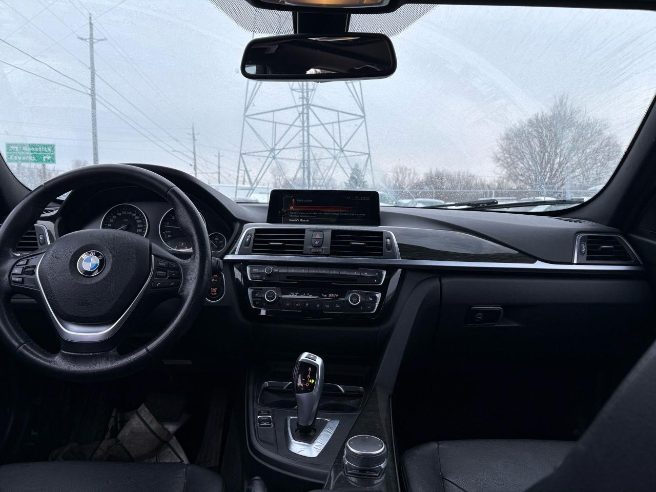 2017 BMW 3 Series 330i xDrive Photo