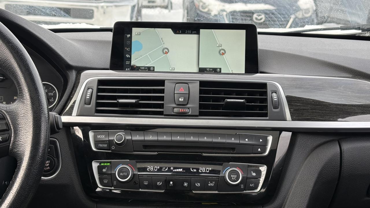 2017 BMW 3 Series 330i xDrive Photo