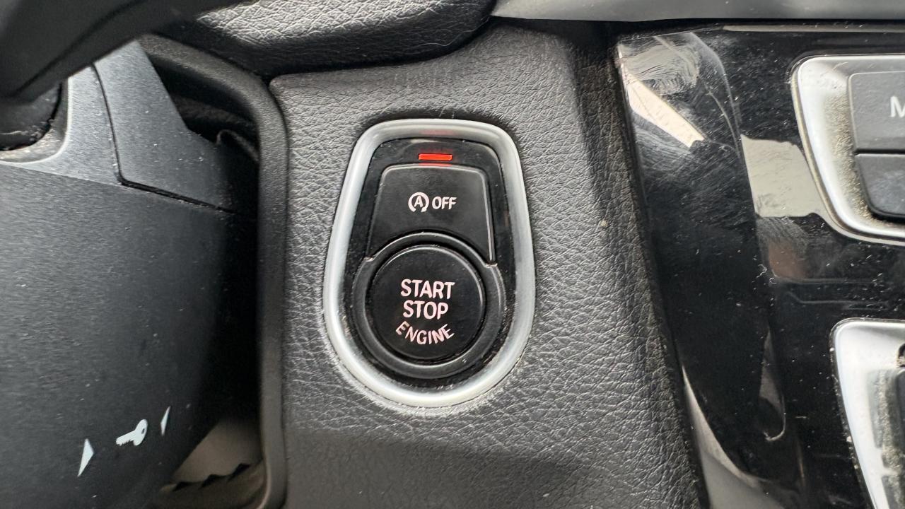 2017 BMW 3 Series 330i xDrive Photo