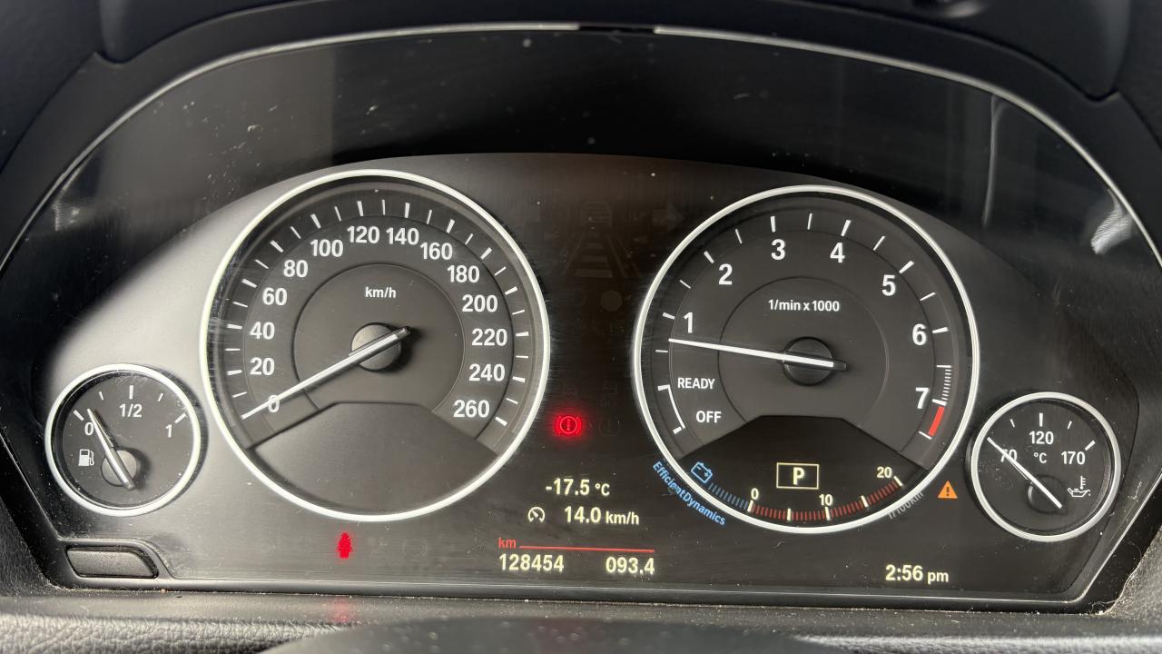 2017 BMW 3 Series 330i xDrive Photo