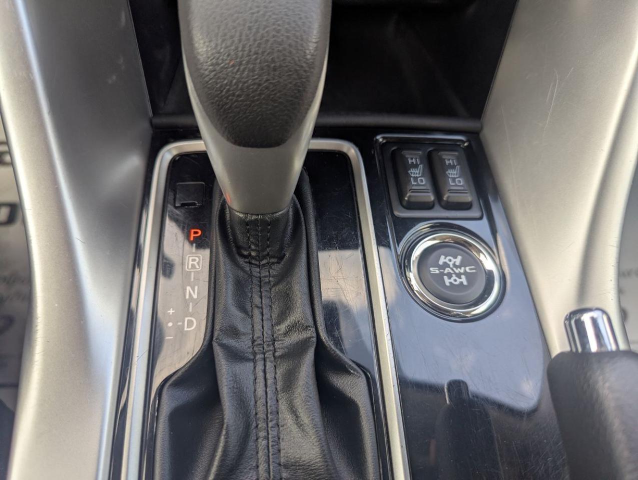 2022 Mitsubishi Eclipse Cross ES S-AWC  BLOWOUT SALE!! Photo