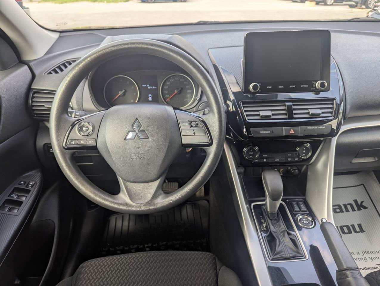 2022 Mitsubishi Eclipse Cross ES S-AWC  BLOWOUT SALE!! Photo