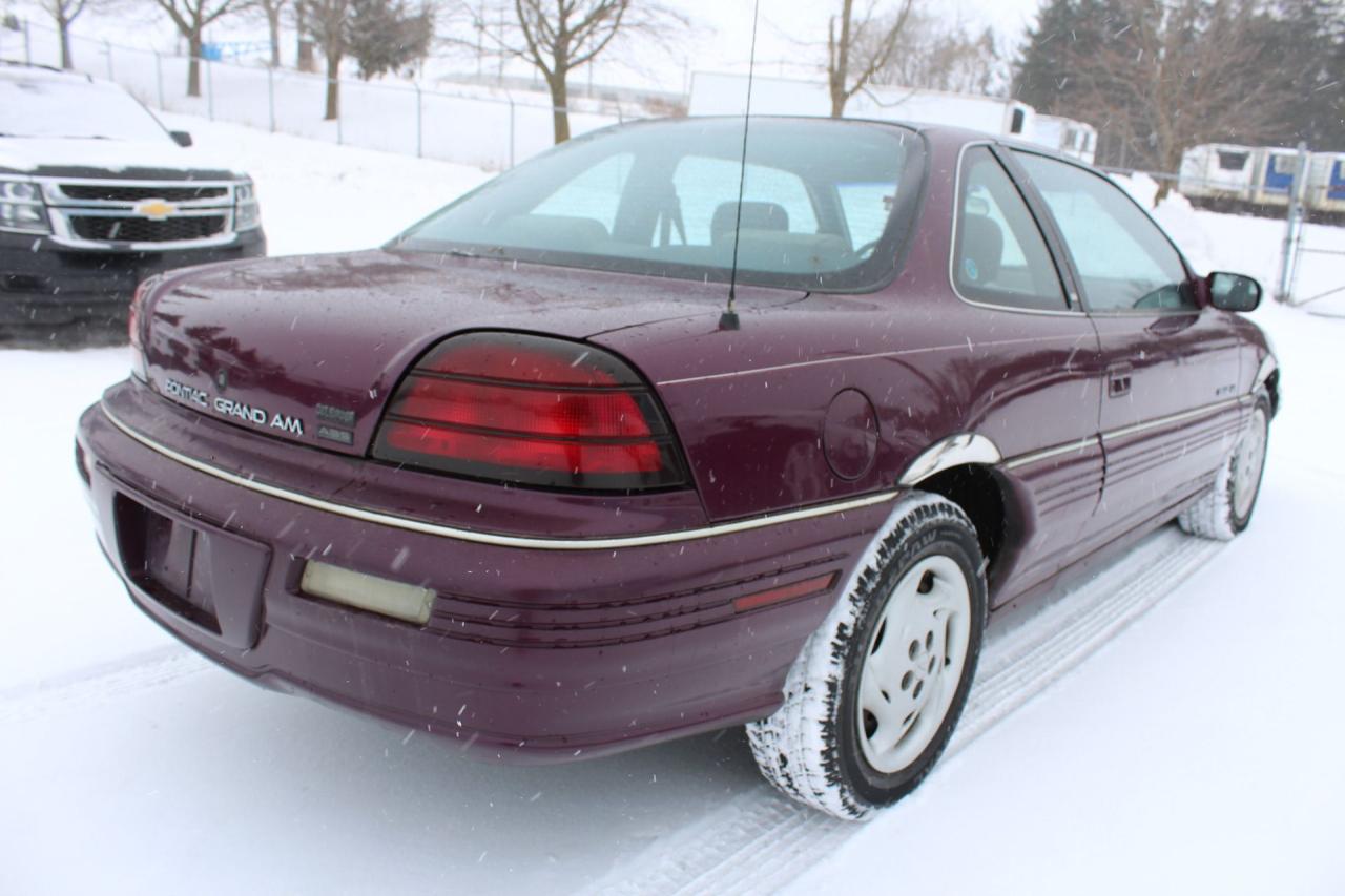 1995 Pontiac Grand Am SE Photo