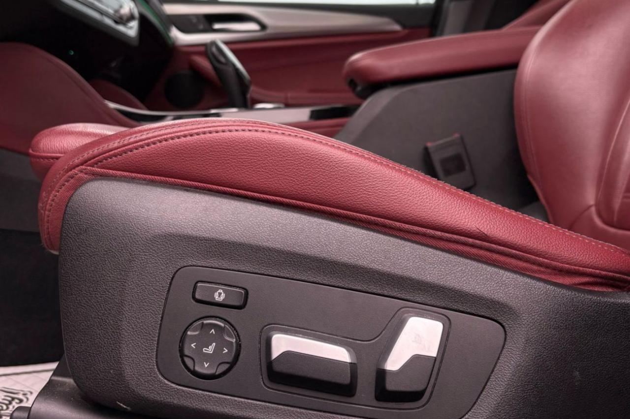 2020 BMW X4 xDrive30i Photo